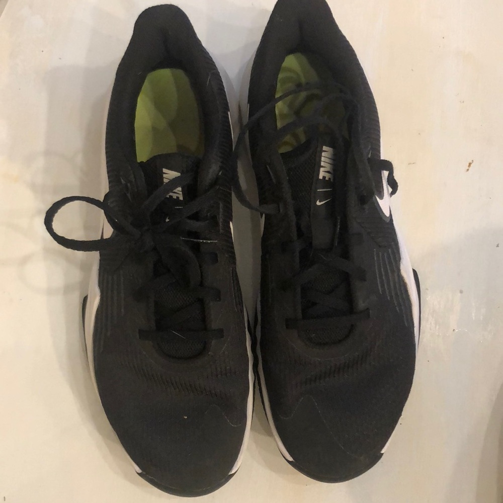 Nike Basketball Shoes. CW3403 10D